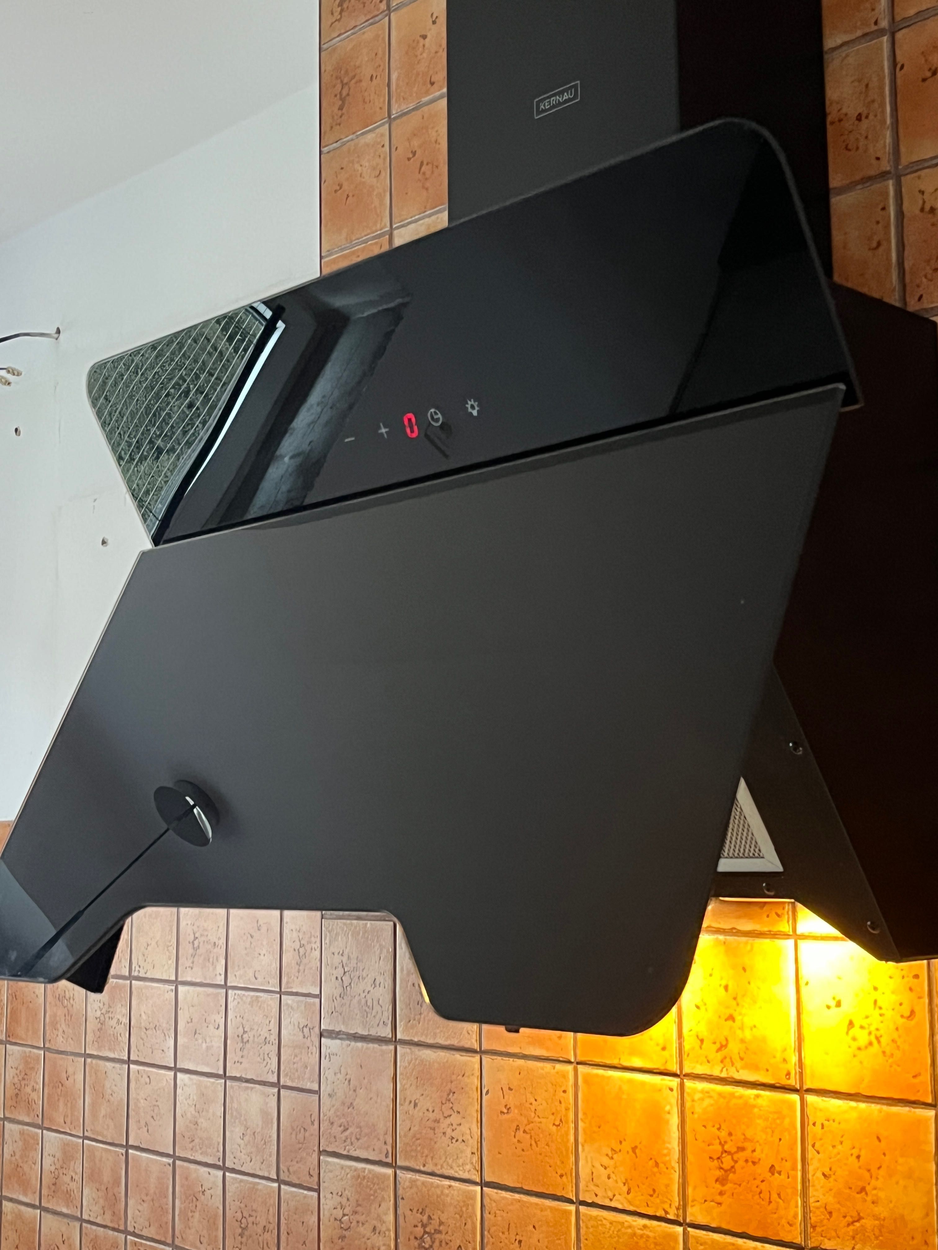 Okap kuchenny  kominowy szklany czarny KERNAU 60 cm