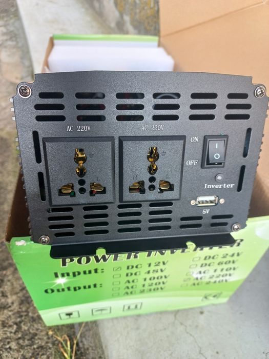 Перетворювач , інвертер напруги 12в-220в