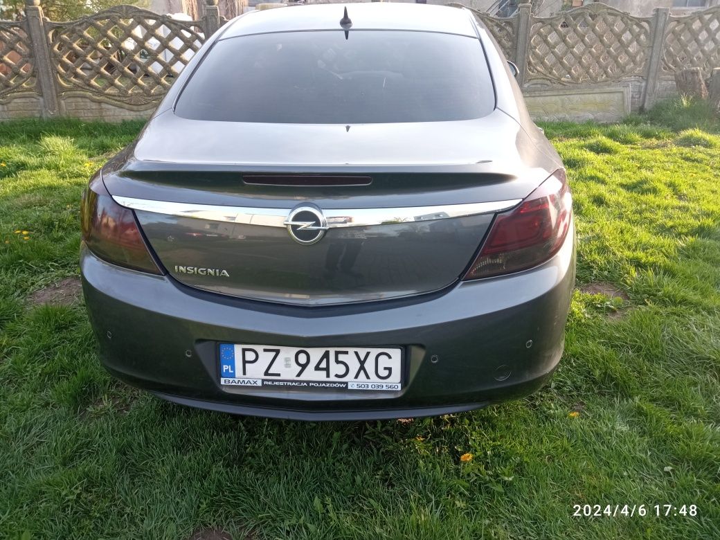 Opel Insignia  .