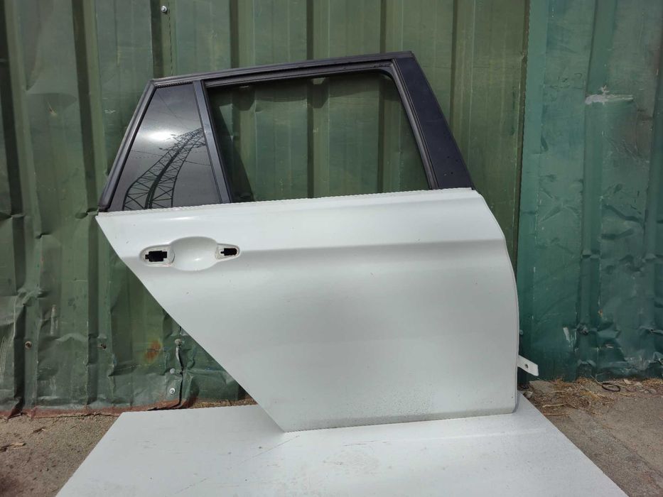 Porta traseira trás direita BMW Serie 3 F31 Carrinha (2012 a 2019)