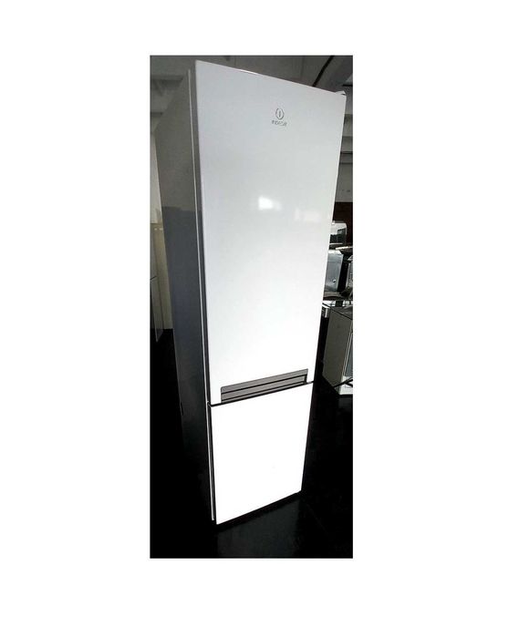 Холодильник бу  Indesit LI9 S1Q W с  морозильной камерой