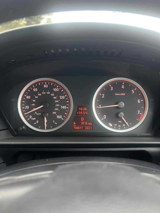 BMW E60 z małym przebiegiem i niską ceną - anglik.