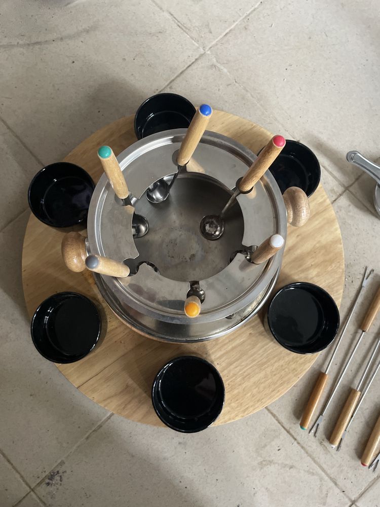 Fondue rotativo com lamparina