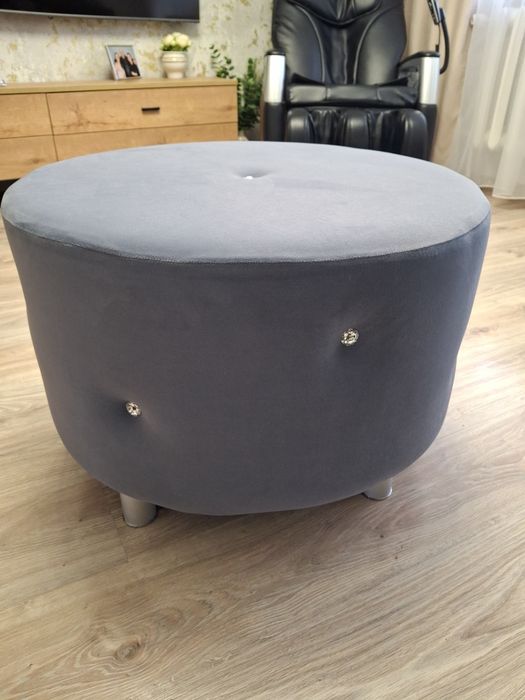 Pufa welurowa ozdobna Glamour z diamentami duża 70 cm