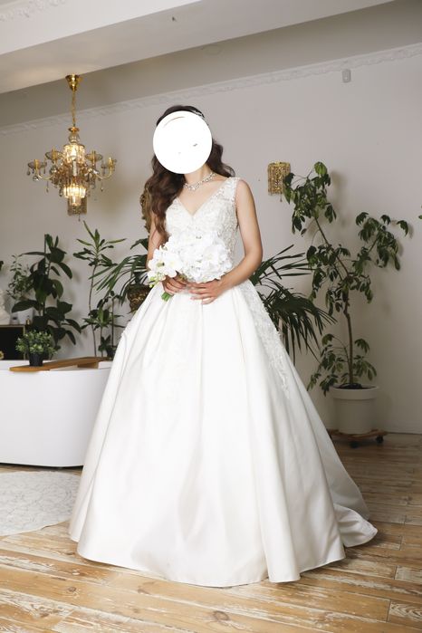 Королівська весільна сукня