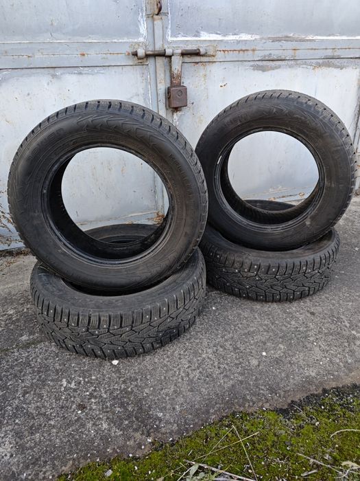 Комплект 4 штуки шипованої гуми NOKIAN (195/65/R15).