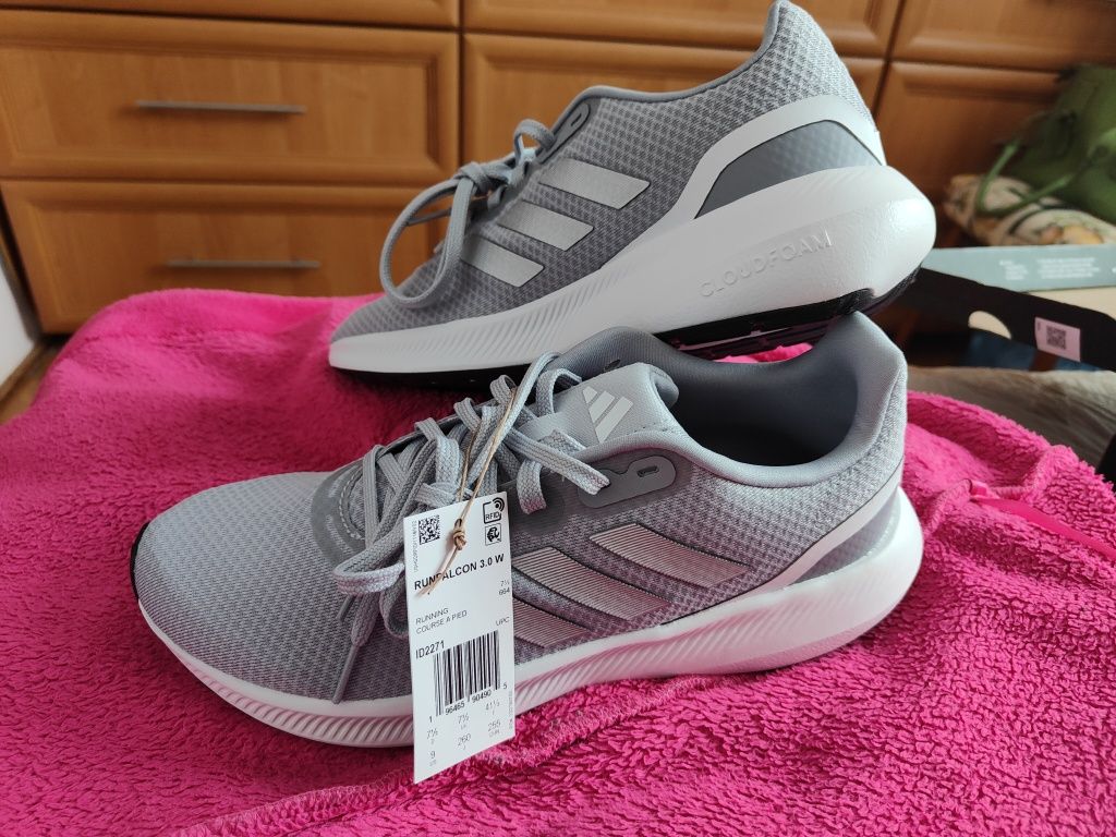 Кросівки Adidas. Runfalcon. 41 розмір. Нові