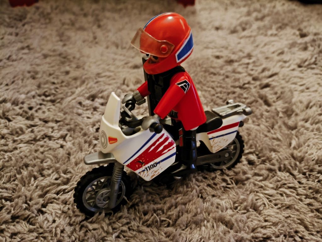 Mota Playmobil mais boneco condutor como novo