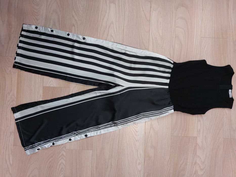 Стильний комбінезон на дівчинку