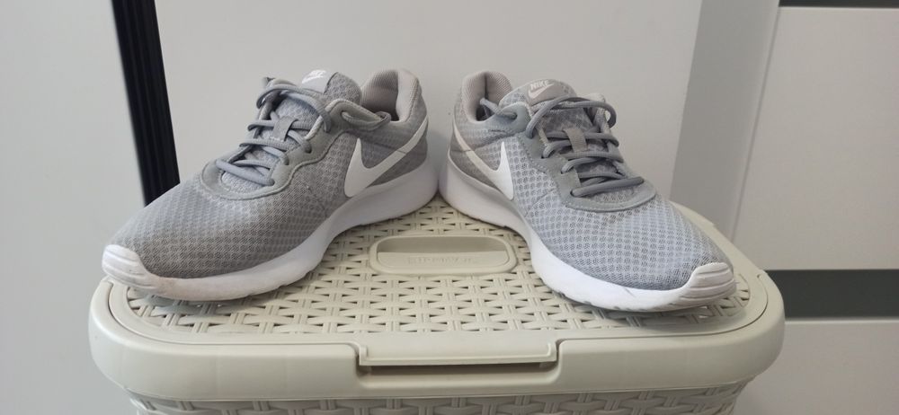 Nike Tanjun 42 rozmiar
