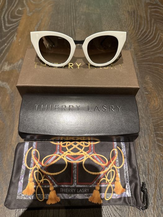 Okulary sloneczne Thierry Lasry Snobby 102 51/23/140