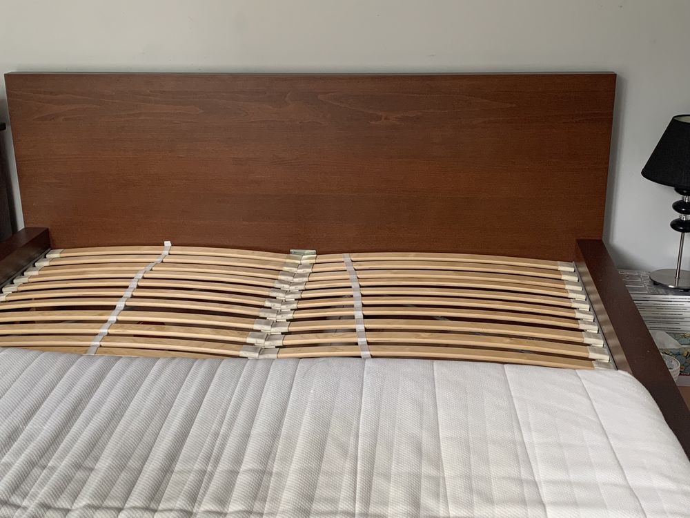 Łóżko ikea bez materaca ze stelażem drewnianym