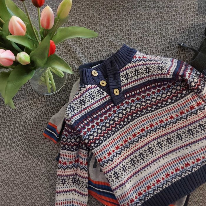 Zestaw ubrań rozmiar 98-104 Spodnie, koszulka, sweter, dżinsy ZESTAW3