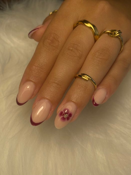 Unhas de Gel e outros serviços