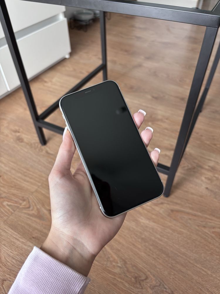 IPhone 11 64GB stan bardzo dobry