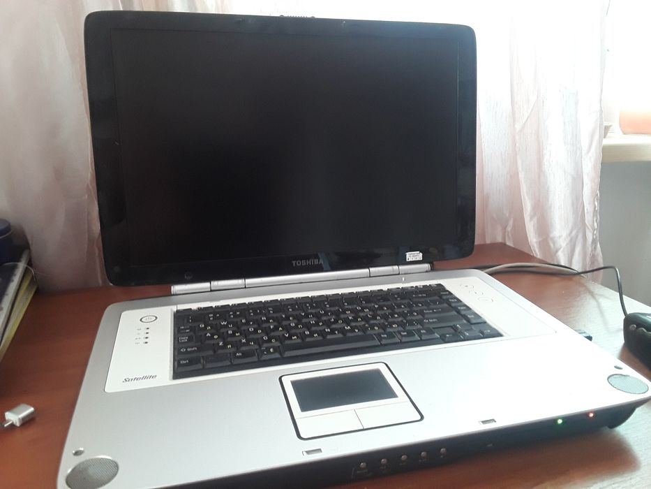 Toshiba Satellite P25-S487