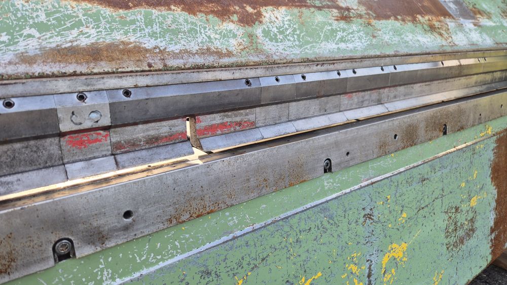 Krawędziarka do blachy zaginarka hydrauliczna CNC RAS 2500mm 4.5mm