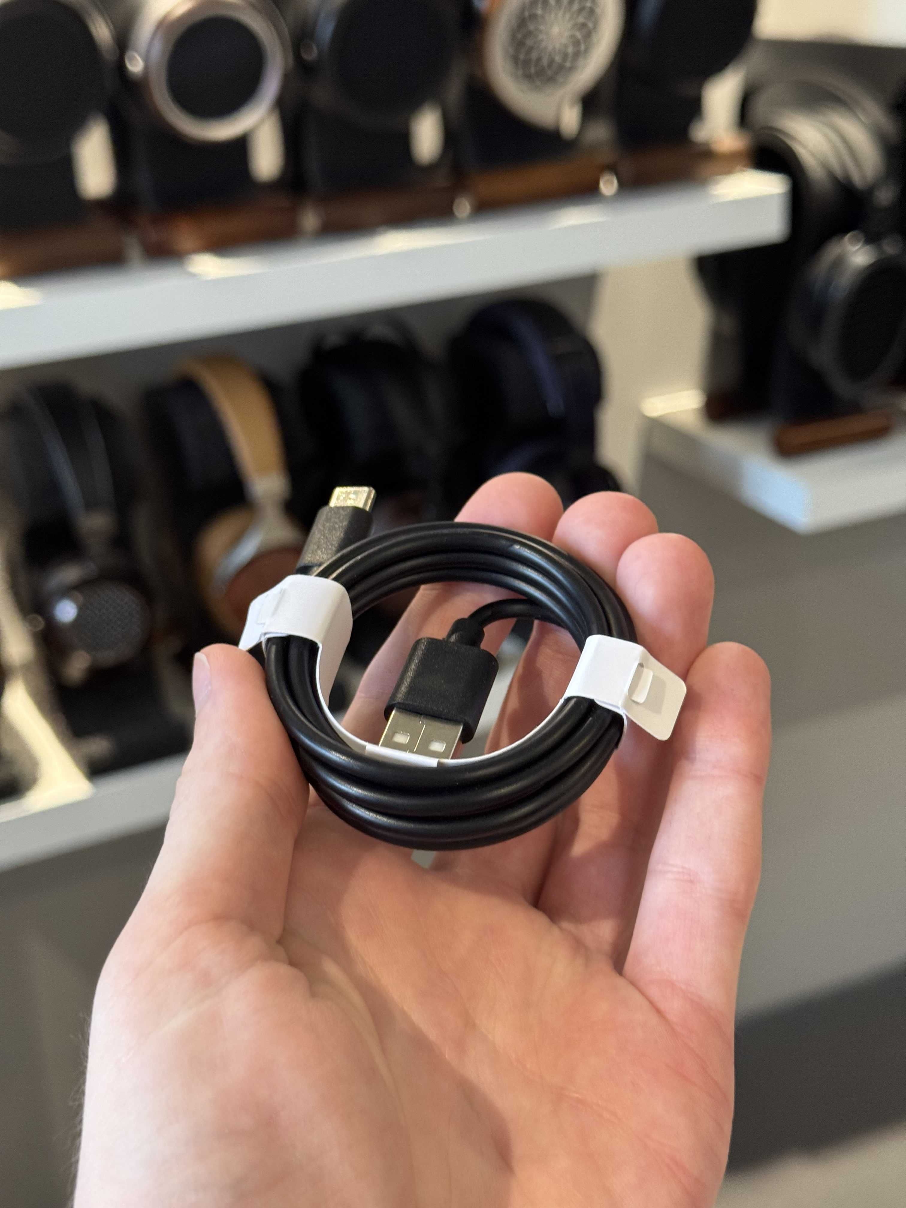 Czarny kabel USB-A do USB-C kompatybilny z Apple iPhone – trwały