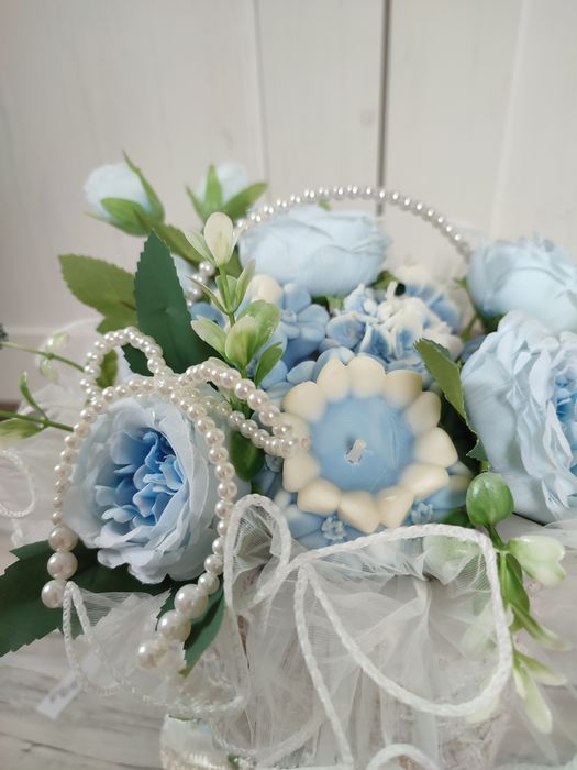 Bukiet świec Flower box świec sojowych niebieski perły z biżuterią
Buk