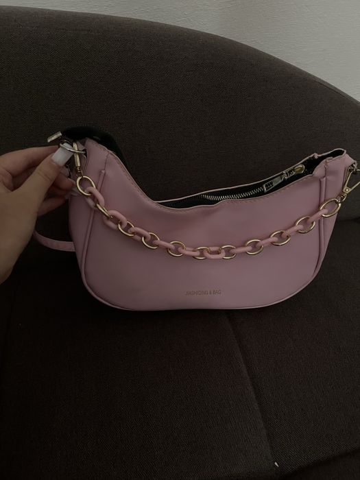 Сумка в рожевому кольорі