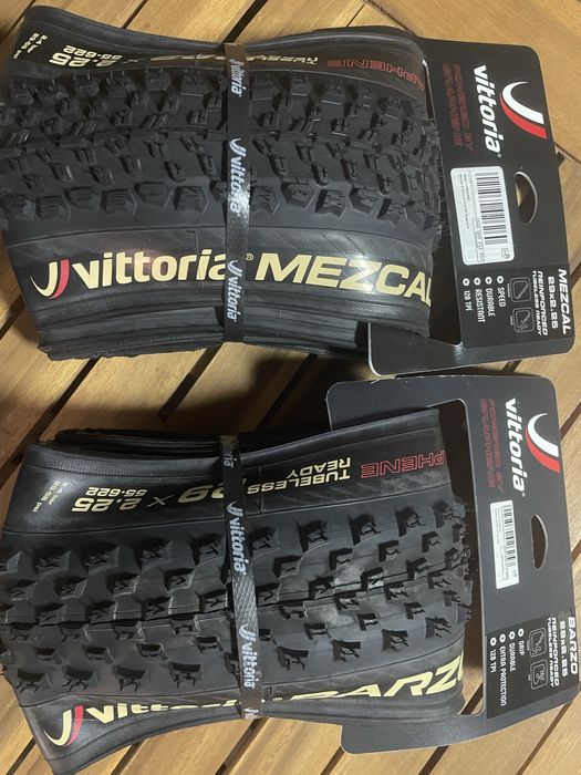 Pneus 29x2.25 Vittoria Barzo e Mezcal