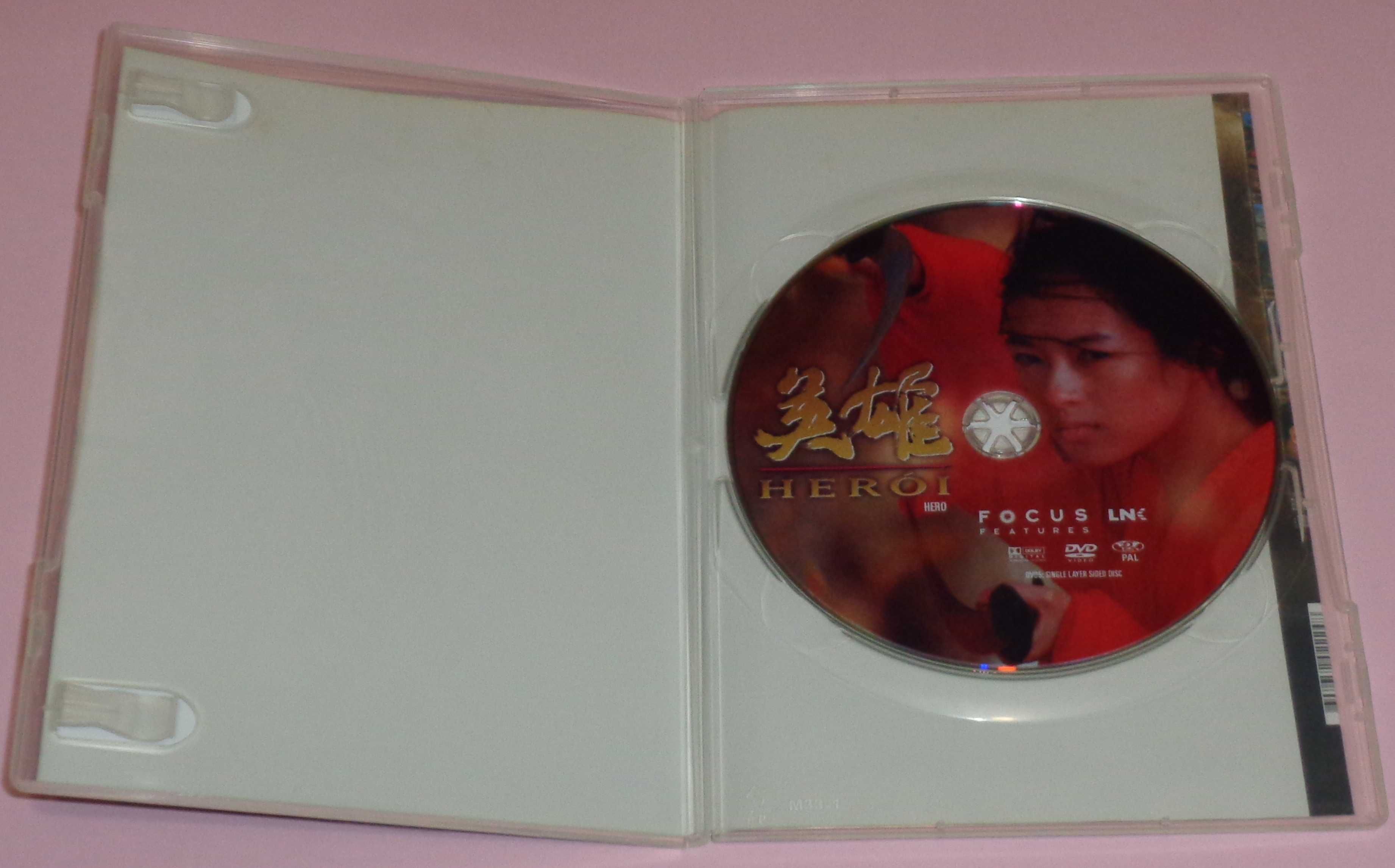 DVD        Herói