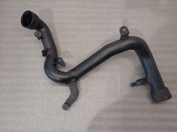 Tubo do intercooler VOLKSWAGEN Golf V (1K1)