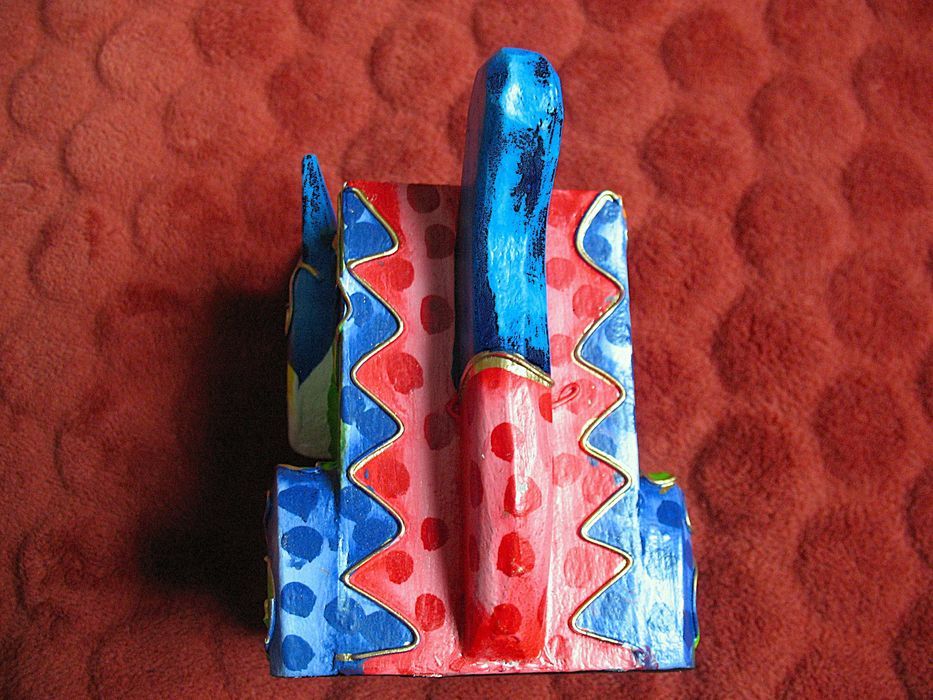 Kot -  Pojemnik na ołówki - drewno albesia - 12 x 13 x 8 cm