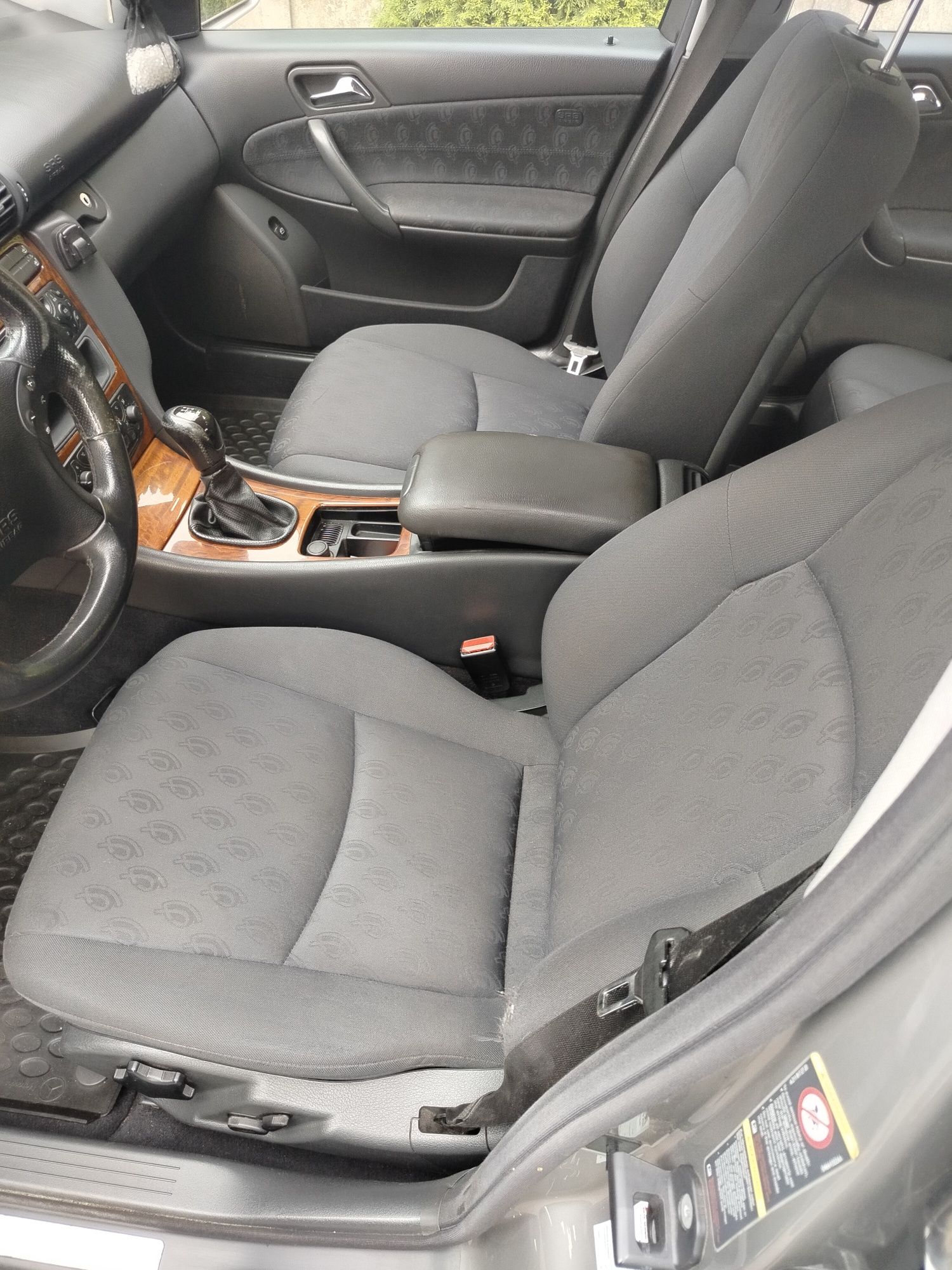 Sprzedam Mercedes C klasa W 203