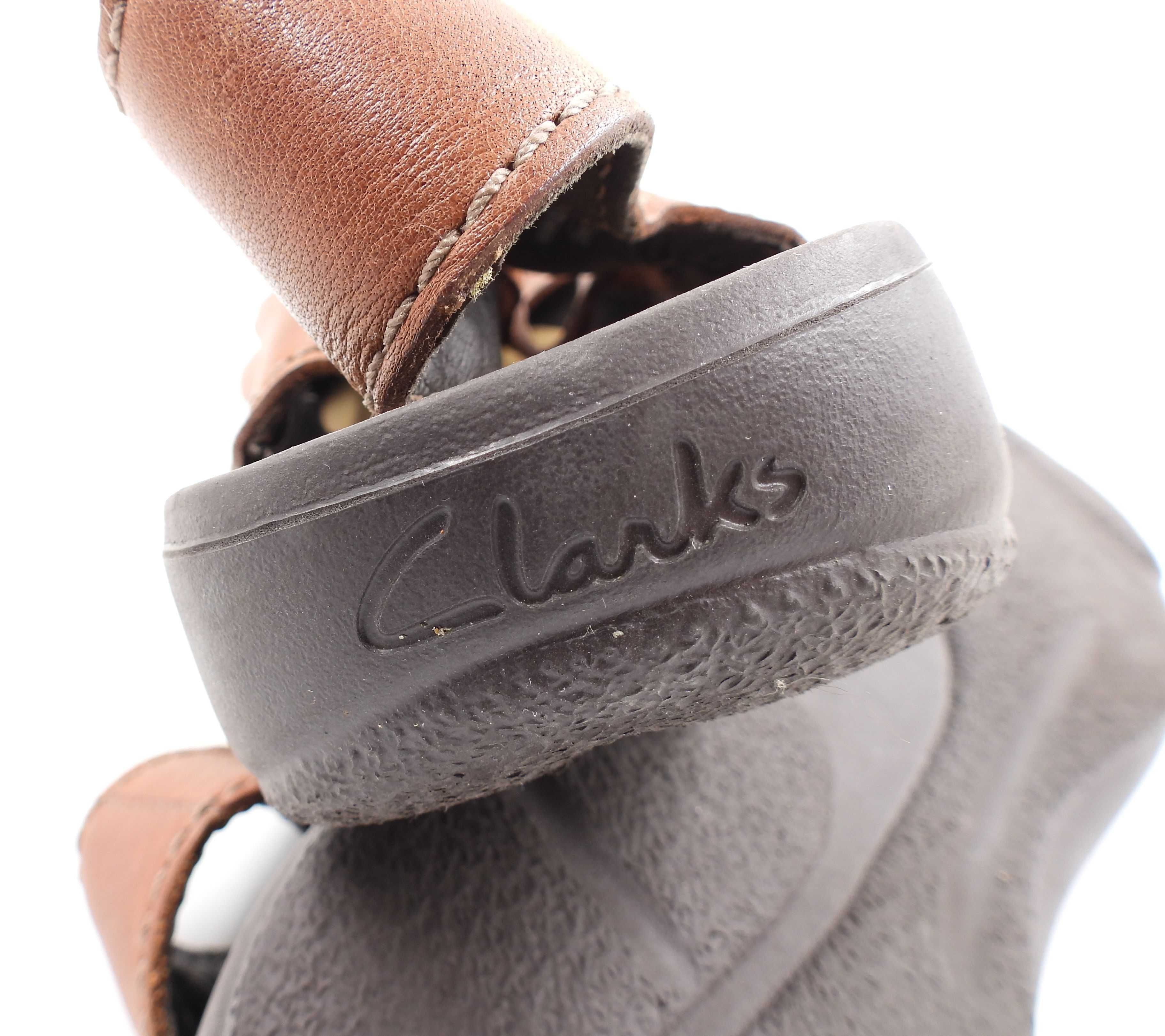 Clarks skórzane bardzo lekkie sandały 48