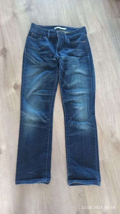 Levi’s Jeans 28/30 – klasyczne, ciemny denim