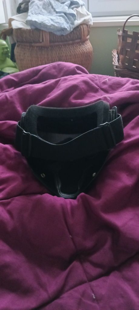 Mascara de protecção para capacete nova sem riscos ou algum defeito