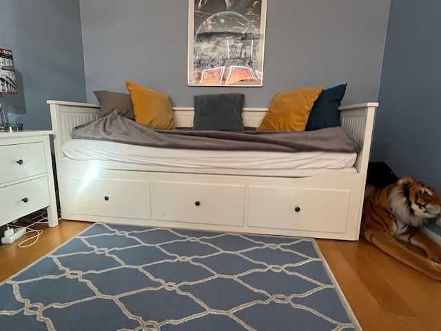 Sprzedam łóżko leżanka Hemnes Ikea Białe plus 2 materace