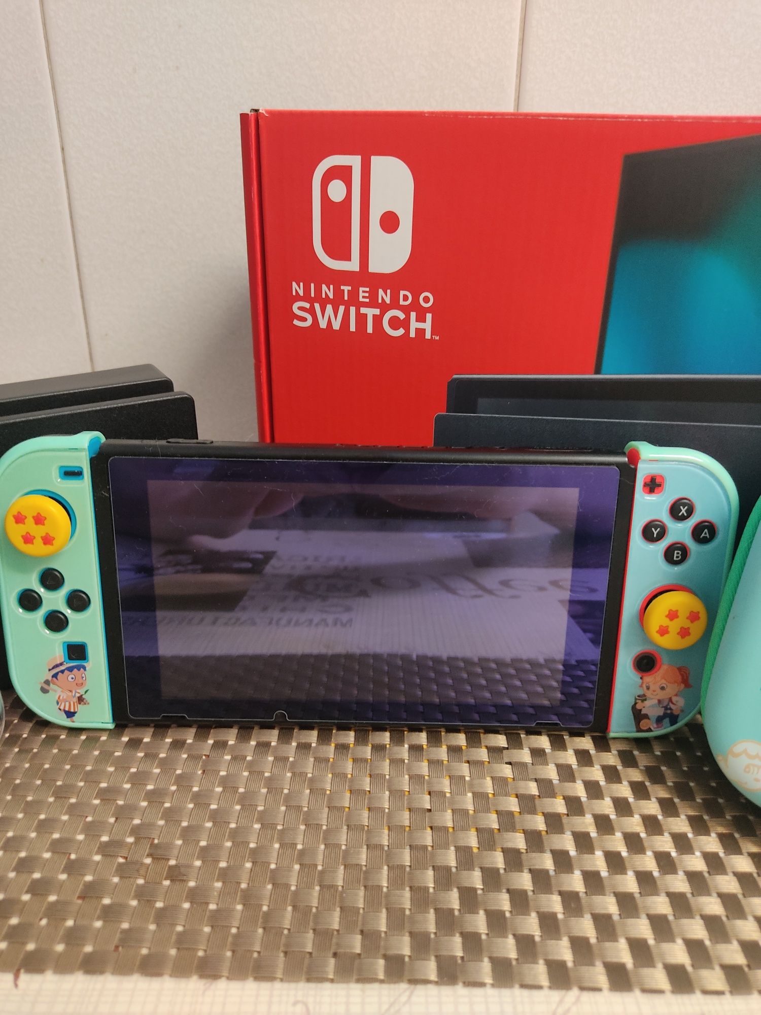 Nintendo Switch V2 - consola, jogos, proteções