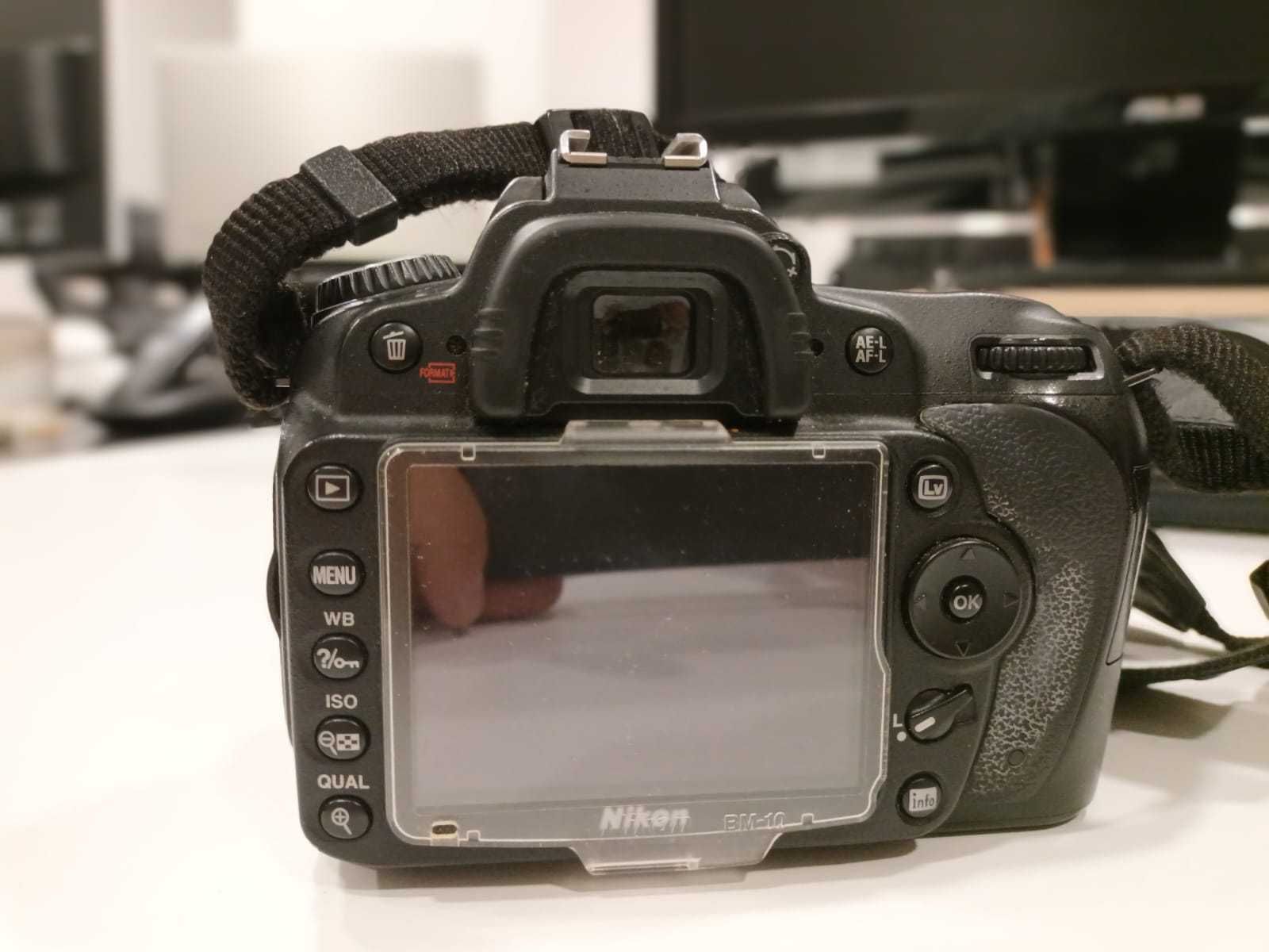 Nikon D90 + Objetiva AF-S 18-200mm VR + Acessórios em Excelente estado