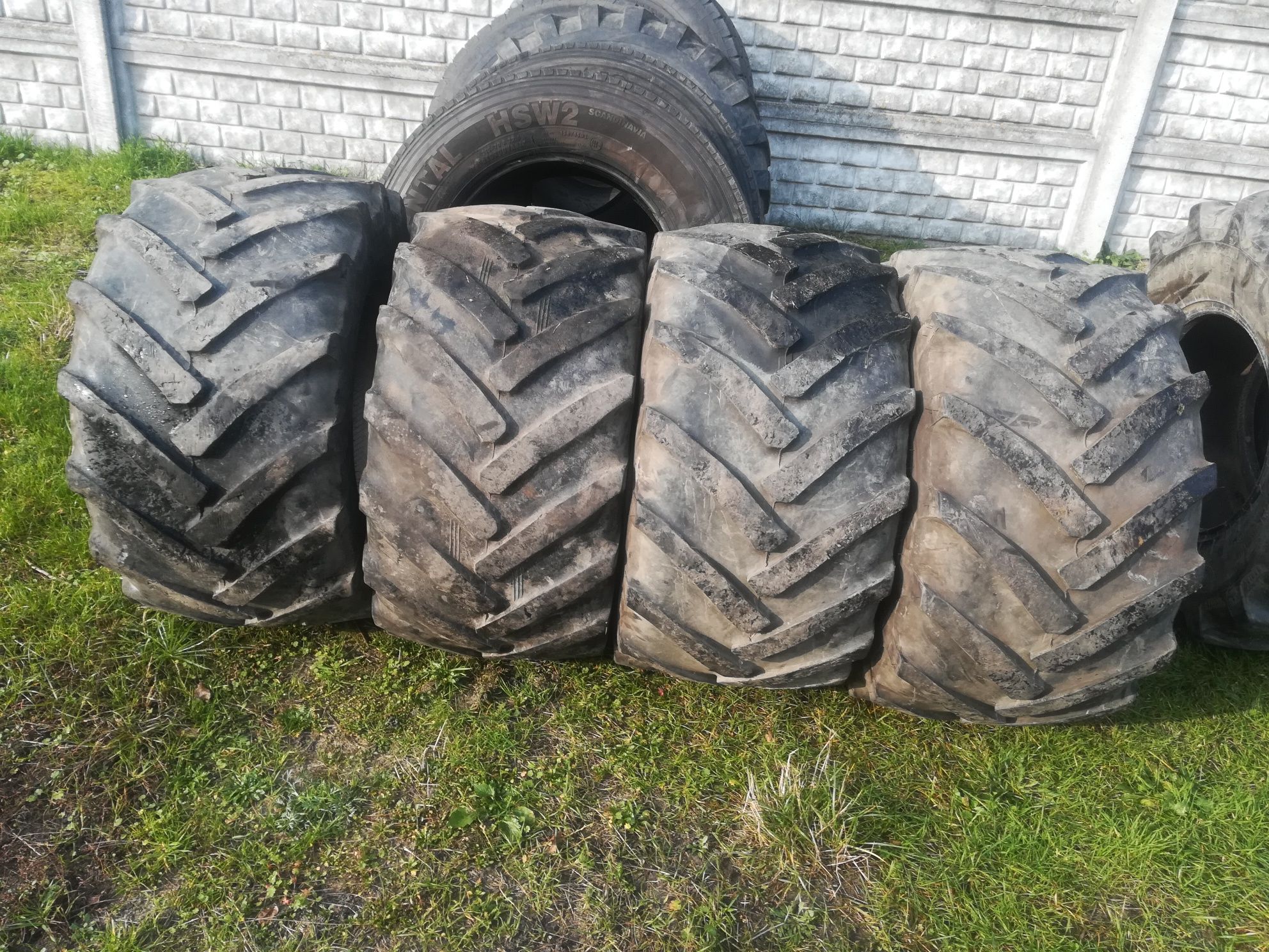 Opony 425/55r17  425/55-17