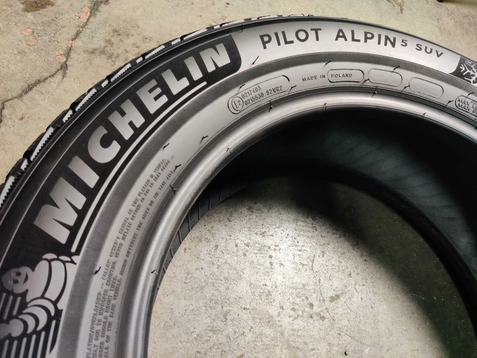 Michelin Alpin5 R18 235 60 ідеал 8мм зимові шини преміум класу