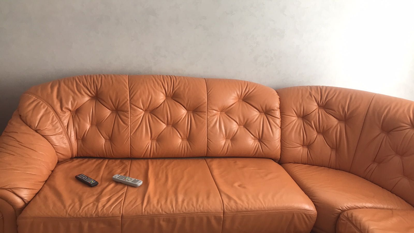Шкіряний диван розкладний + крісло