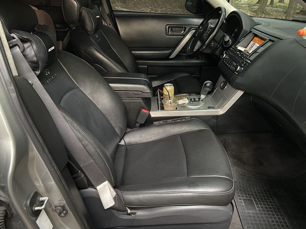 Продам Infiniti FX35