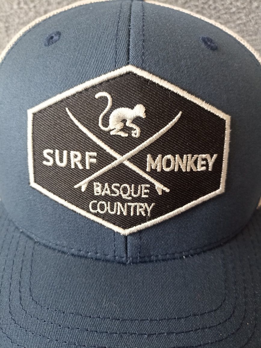 Surf Monkey - trucker cap