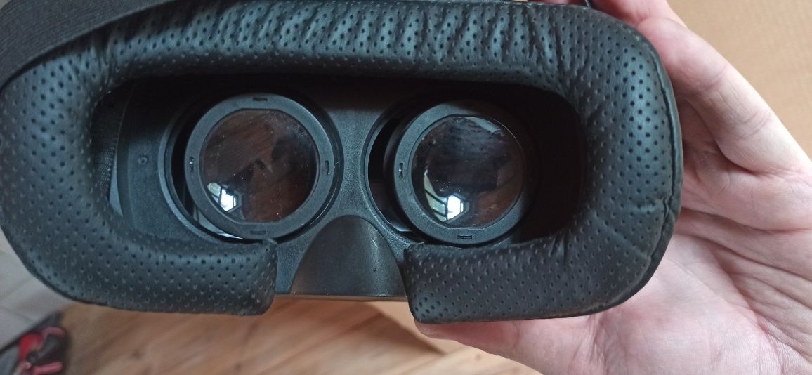 VR Box. Окуляри віртуальної реальності