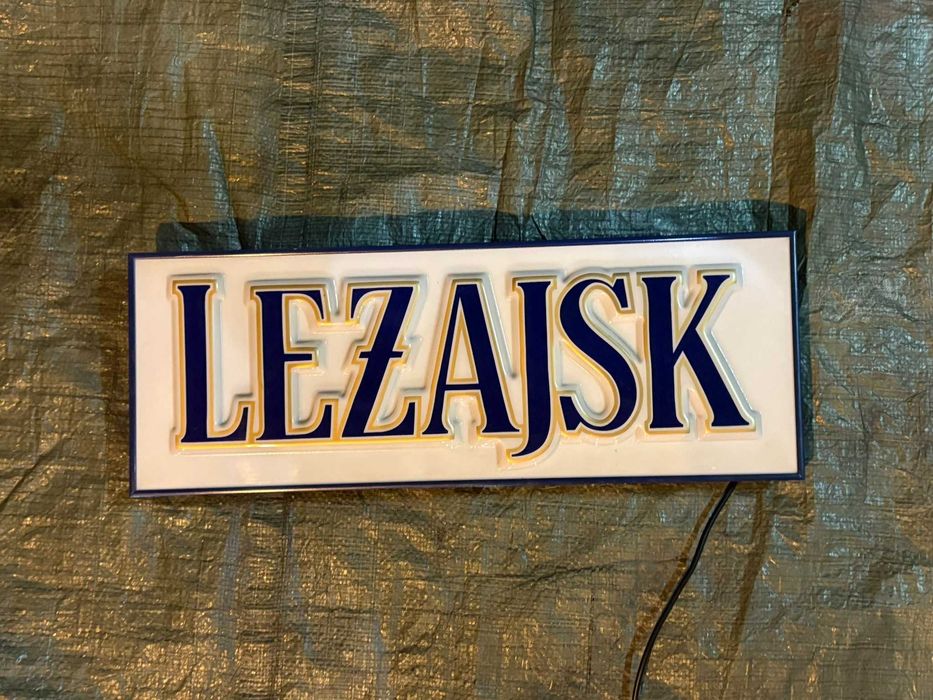 Plafon na ścianę  , reklama  świecąca    Leżajsk