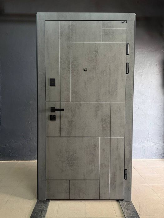 Двері вхідні в асортименті в наявності та під замовлення + монтаж