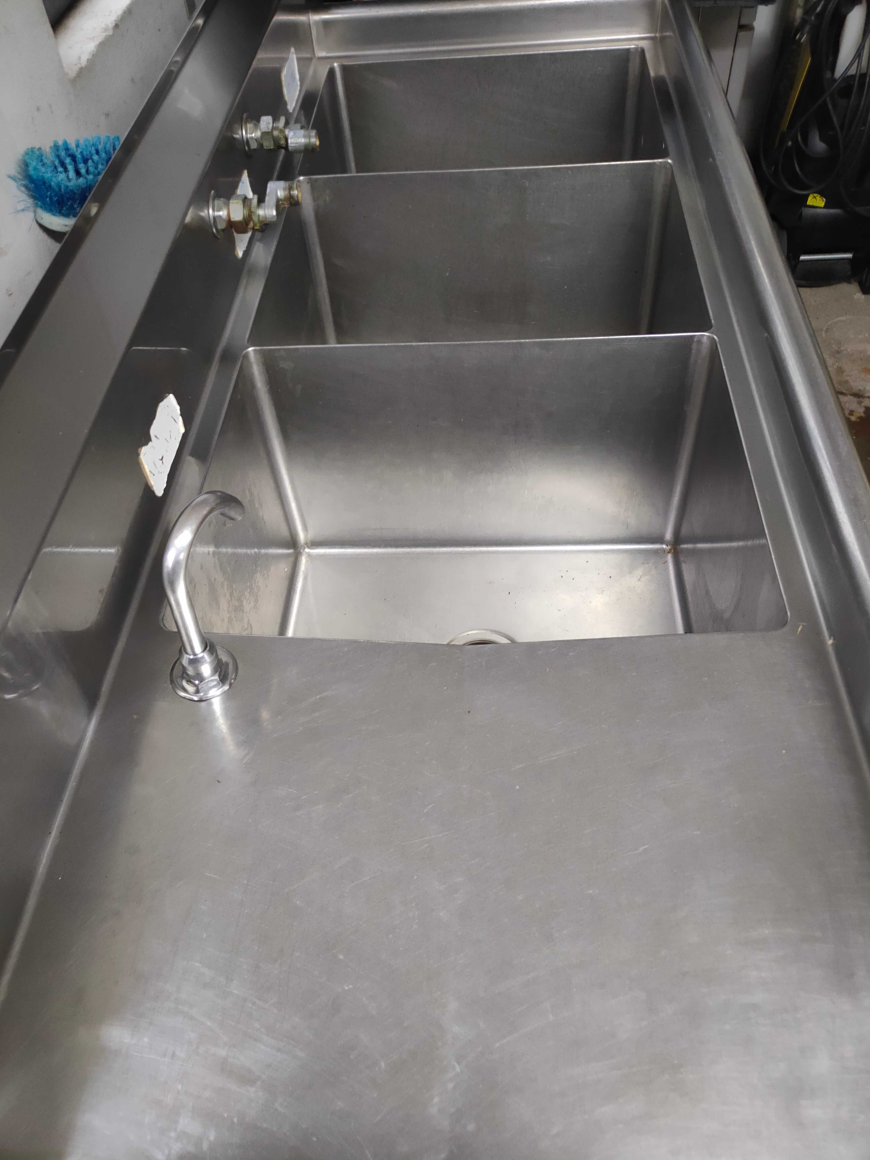 Vendo banca de inox com três pias