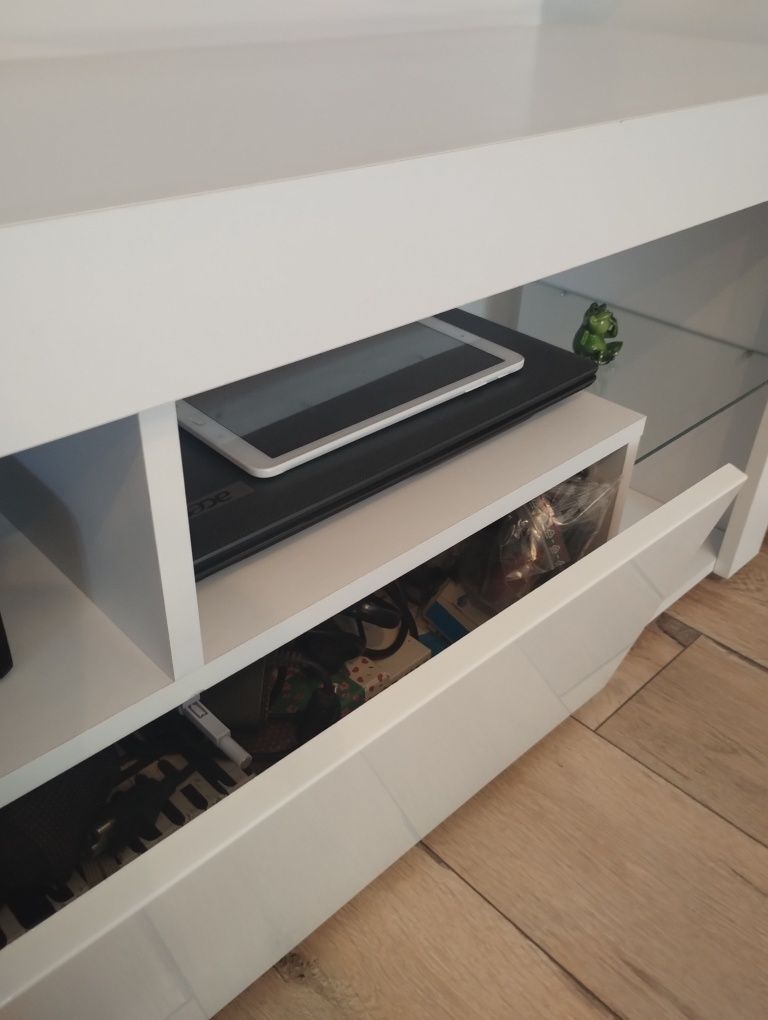 Szafka pod telewizor 140cm