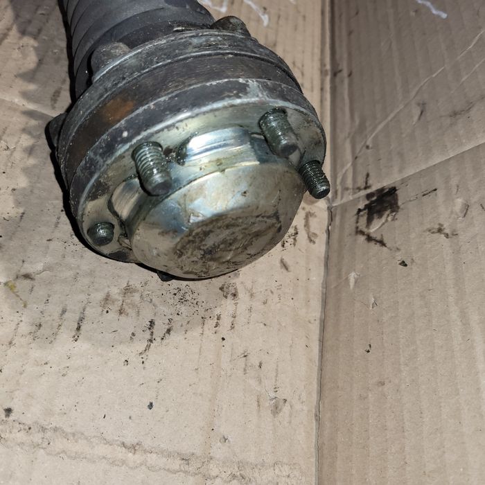 Półoś półośka przód prawa audi a3 8p 2.0TFSI benzyna 2006r BWA quattro
