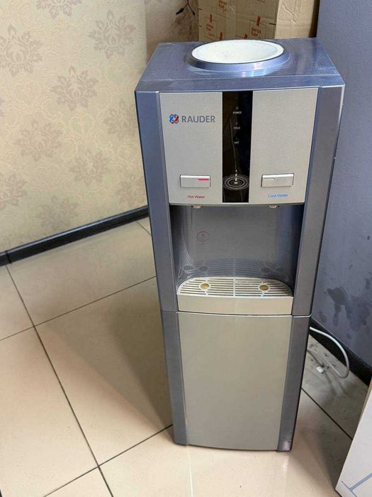 Кулер для води Rauder