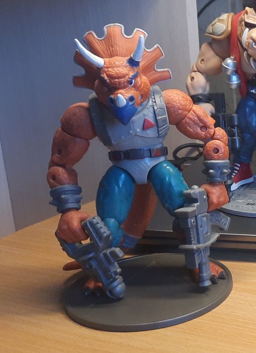 Продам фигурки черепашки ниндзя