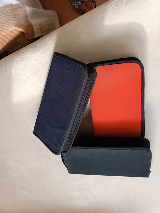porta cds vermelho