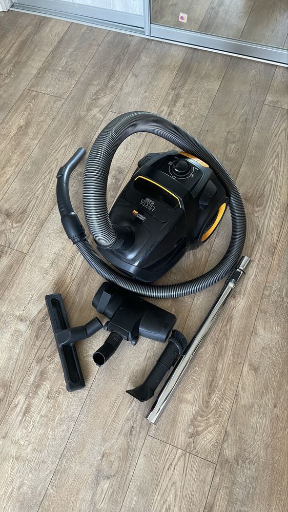 Пилосос Mirta VC-6500
